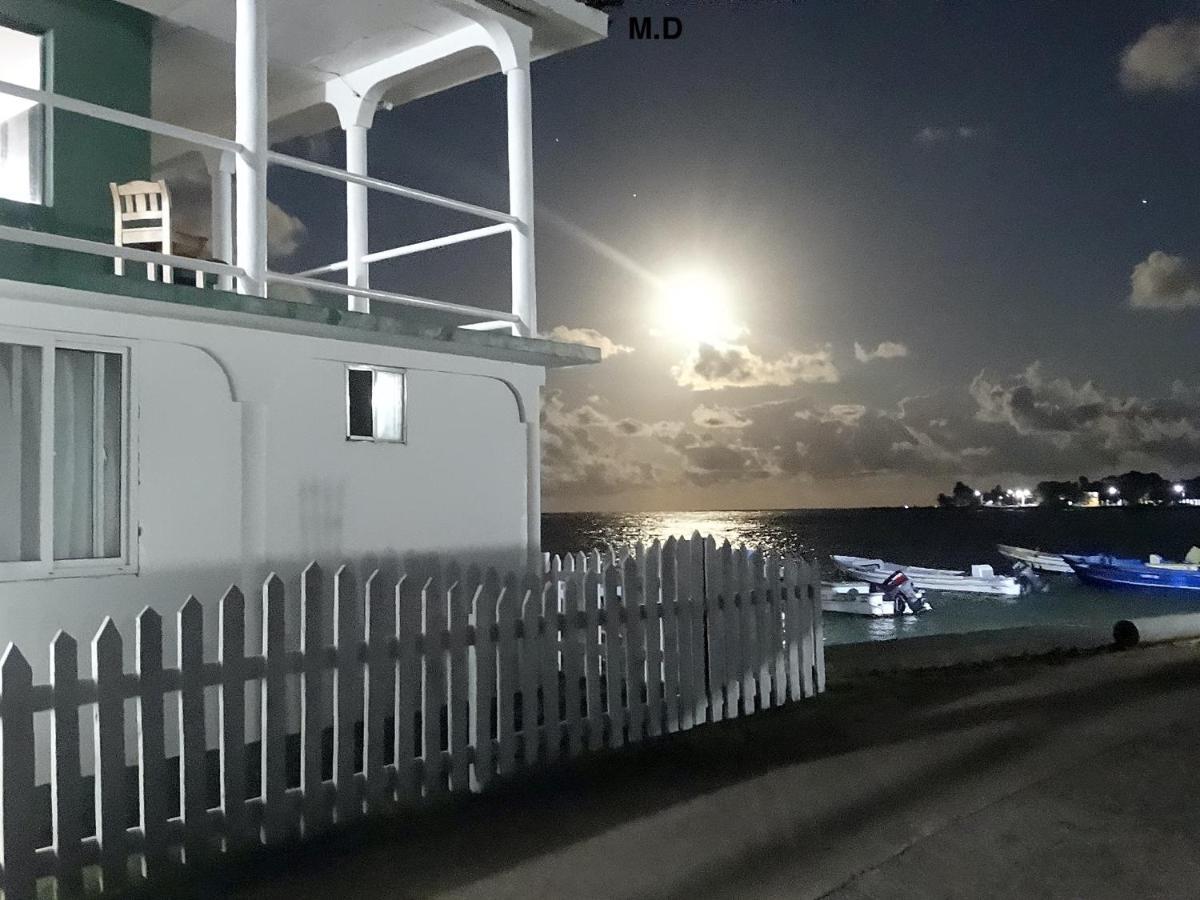 The Wave Hostel Corn Island Brig Bay Extérieur photo